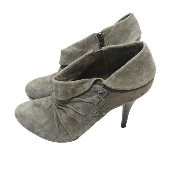 Guess Obstacle Suede Ankle Bootie Heels Women Size 9.5 M Gray Leather Zippered - Picture 3 of 11